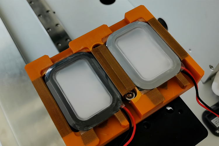 LED燈、燈罩貼膜機品牌廠家有哪些，雙工位，機械手自動下料